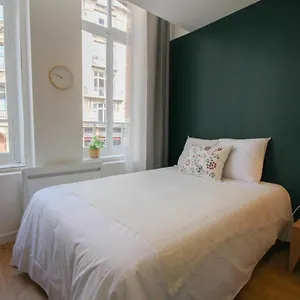 Grand Place - And Equipped Studio! Rijsel